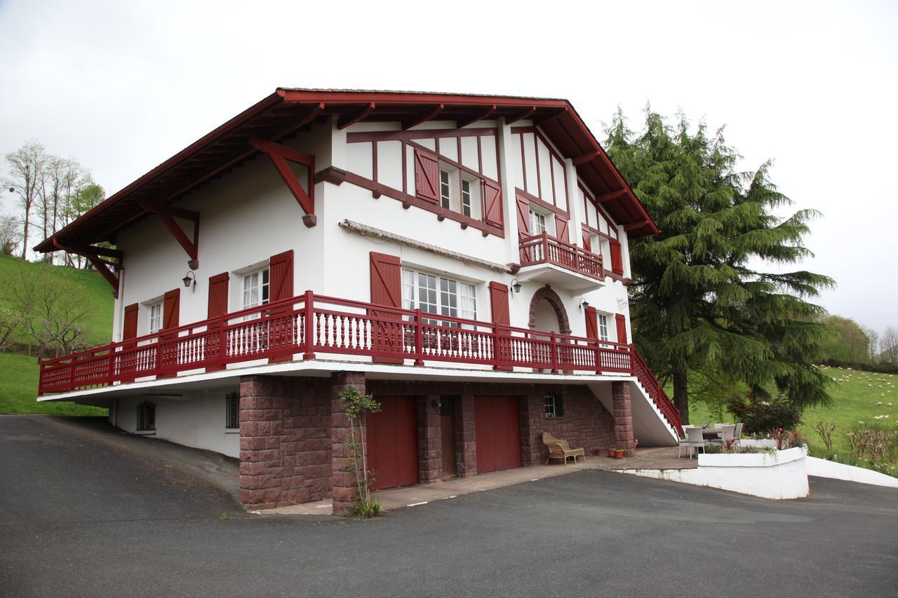 Gure Lana Acomodação com café da manhã Saint-Jean-Pied-de-Port Exterior foto